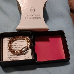 #AVON Pinnacle Mesh Ring Goldtone  with Silvertone Circle Size 8